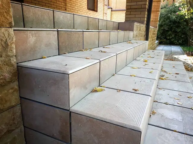 Угловая клинкерная ступень с капиносом Paradyz Scandiano Ochra, 330*330*11 мм, изображение из исходного каталога 3
