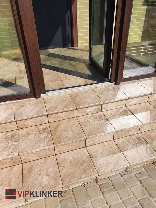 Фронтальная клинкерная ступень простая Paradyz Mattone Pietra Beige, 300*300*11 мм, изображение из исходного каталога 2